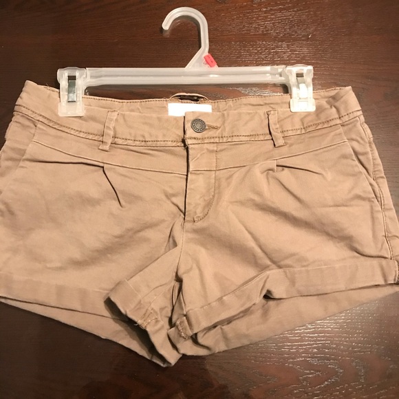Size 3 beige shorts
